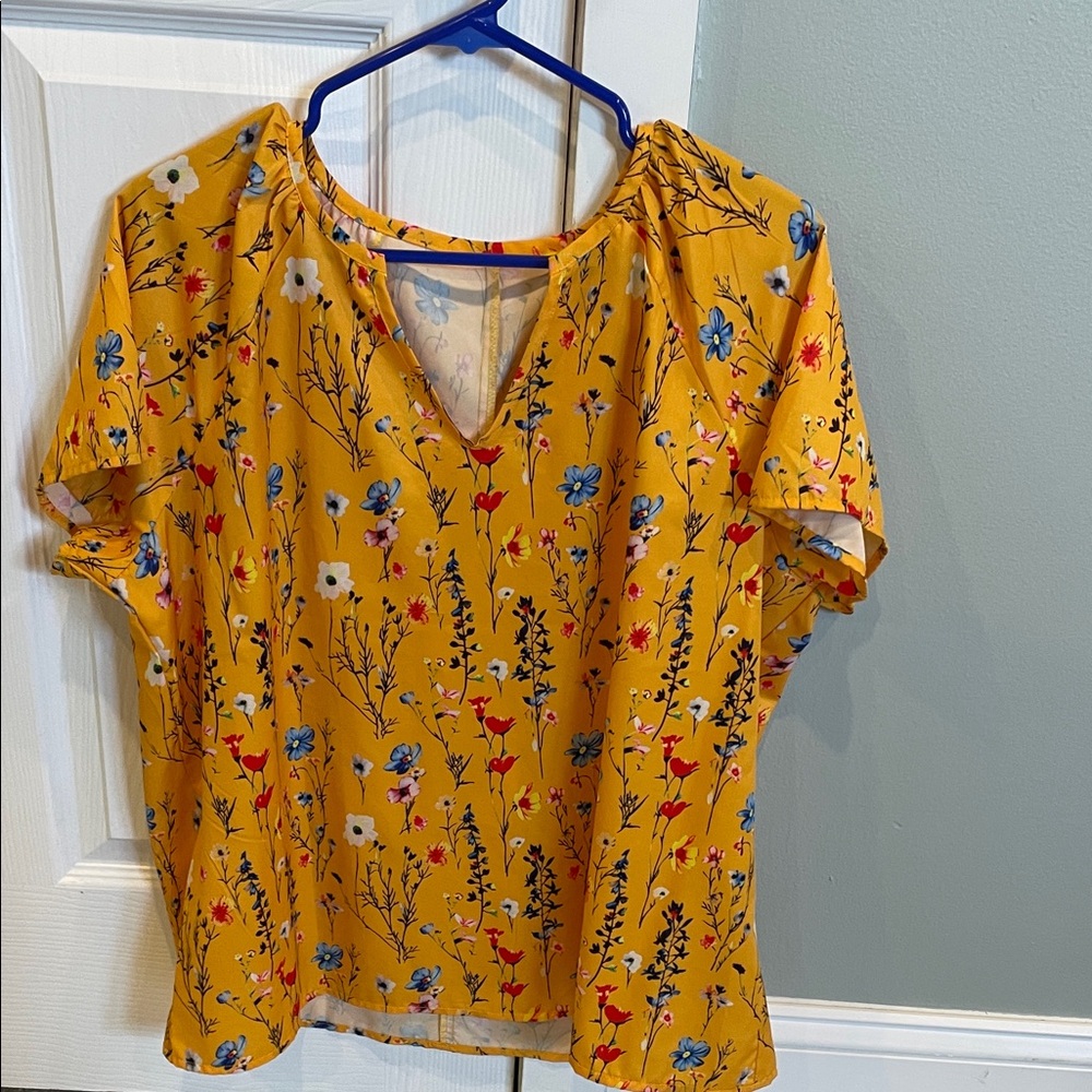 SHEIN Mustard Yellow Floral V-Neck Short Sleeve Blouse